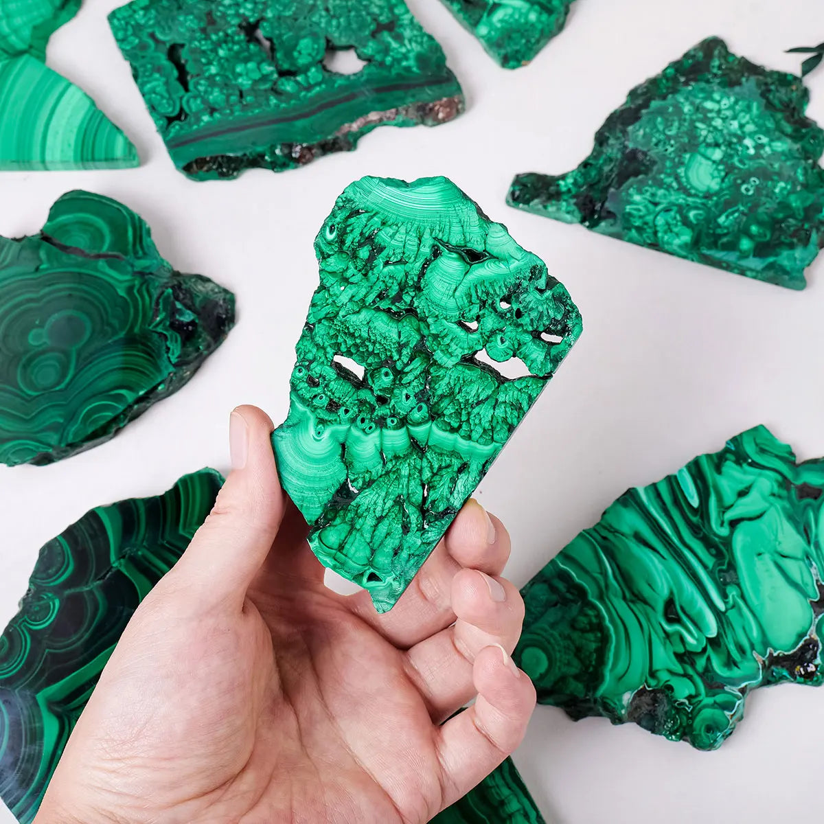 1KG/bag Natural Crystal Green Eyes Malachite Raw Stone Healing Stone Divination Slab Mineral Specimen Home Ornament Decoration