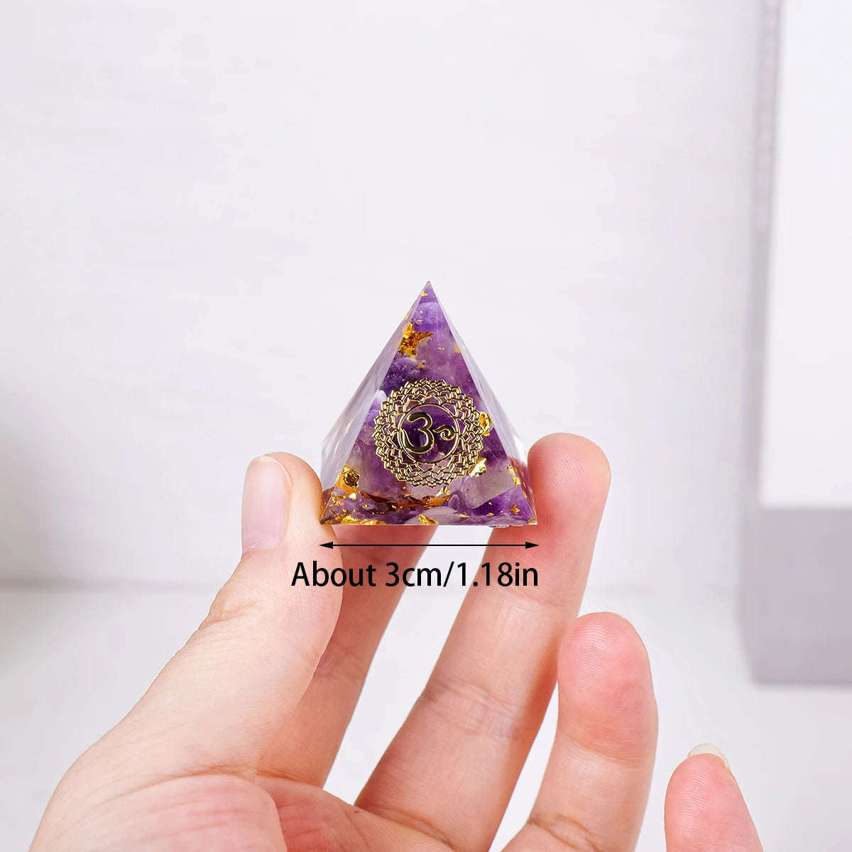 1PC 3cm Natural Crystal Stone Mini Pyramid Statue Reiki Stone Pyramid Amulet Fengshui Sculpture for Home Office Decoration