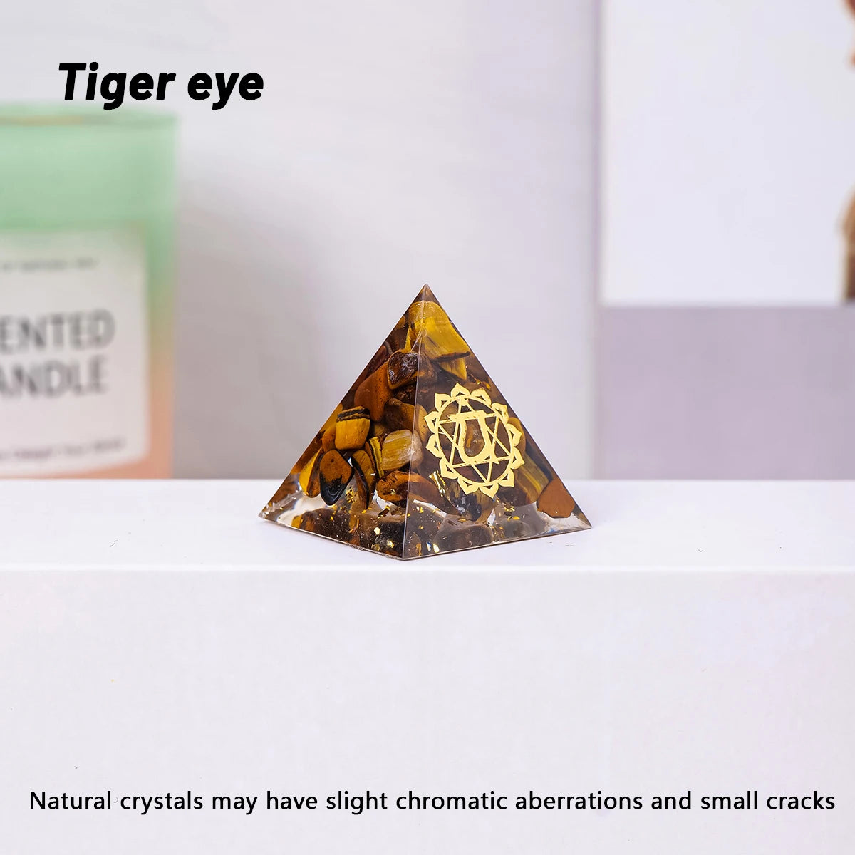 1PC 3cm Natural Crystal Stone Mini Pyramid Statue Reiki Stone Pyramid Amulet Fengshui Sculpture for Home Office Decoration