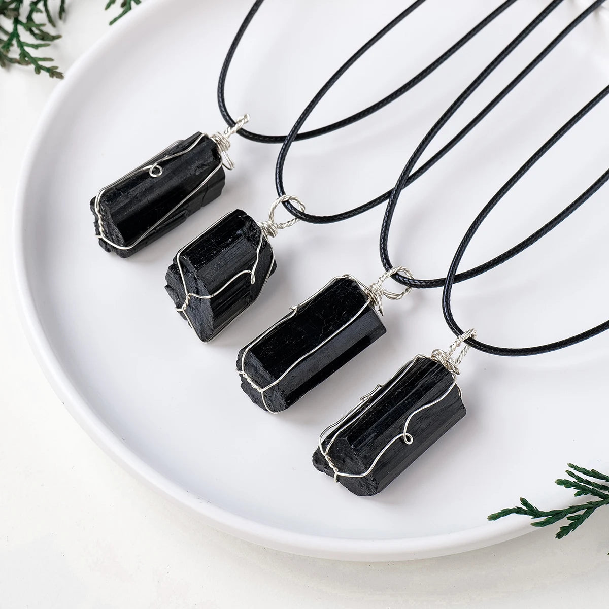 1PC Natural Black Tourmaline Crystal Pendant Raw Stone Mineral Specimen Net Pendant For Woman Gifts