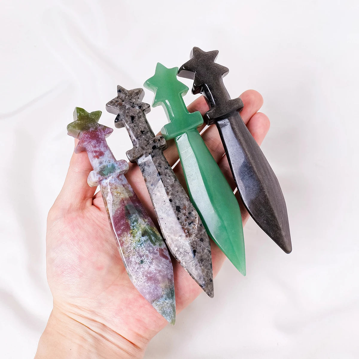 1PC Natural Crystal  Amethyst Dagger Original Stone Model Knife Polishing Unbladed Knife Model Crystal Crafts Crafts Witch