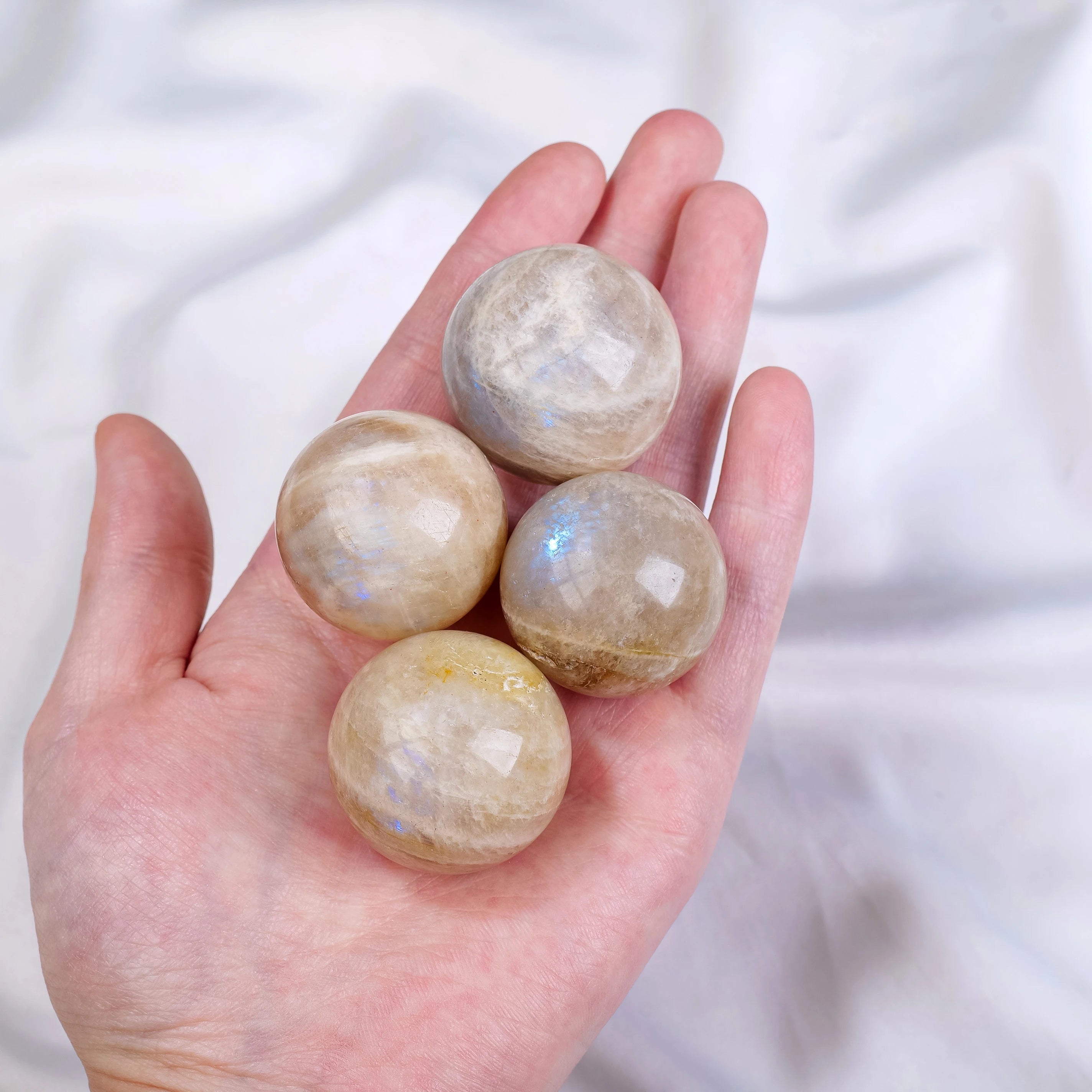 1PC Natural Crystal Blue Moonstone Ball Massaging Ball Reiki Healing Stone Home Decoration Exquisite Gifts Souvenirs Gift