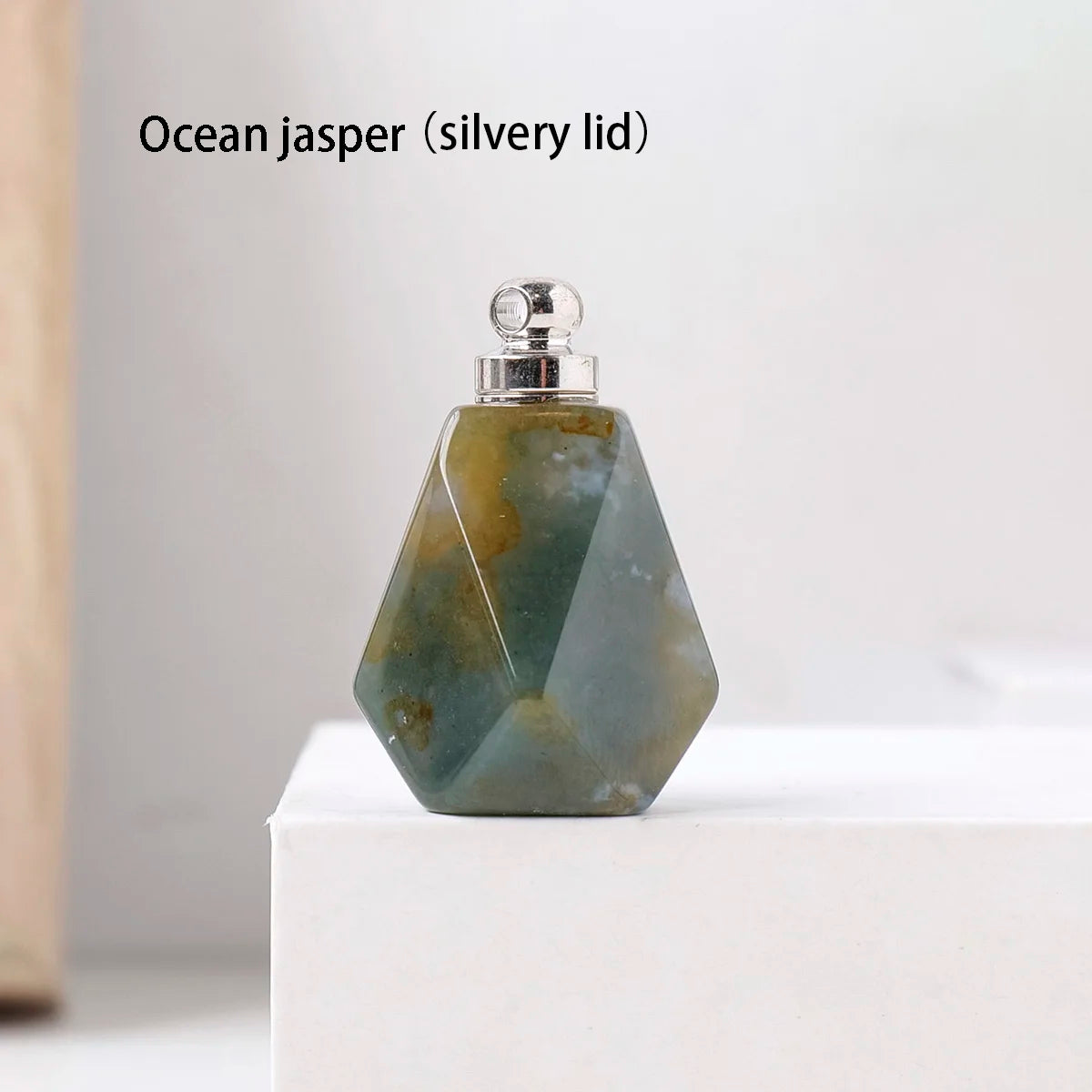 1PC Natural Crystal Gem Healing Stone Essential Oil Bottle Pendant Perfume Bottle Women's Necklace Decoration