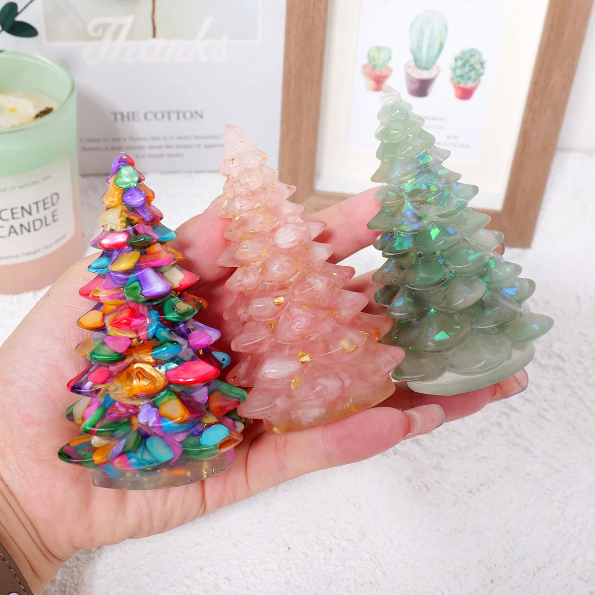 1PC Natural Crystal Gravel Christmas Tree Statue Dropper Resin Reiki Stone Divination Fengshui Sculpture Christmas Home Decor