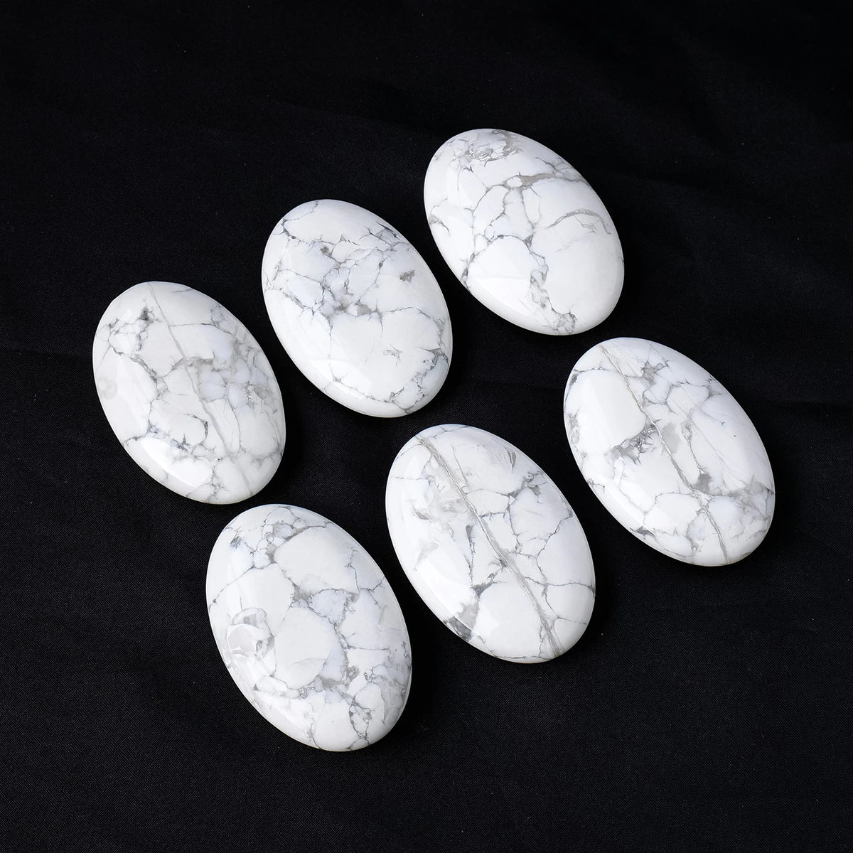 1PC Natural Crystal Howlite Worry Palm Stone Healing Beauty Massage Gemstone Meditation Stone Office Toy