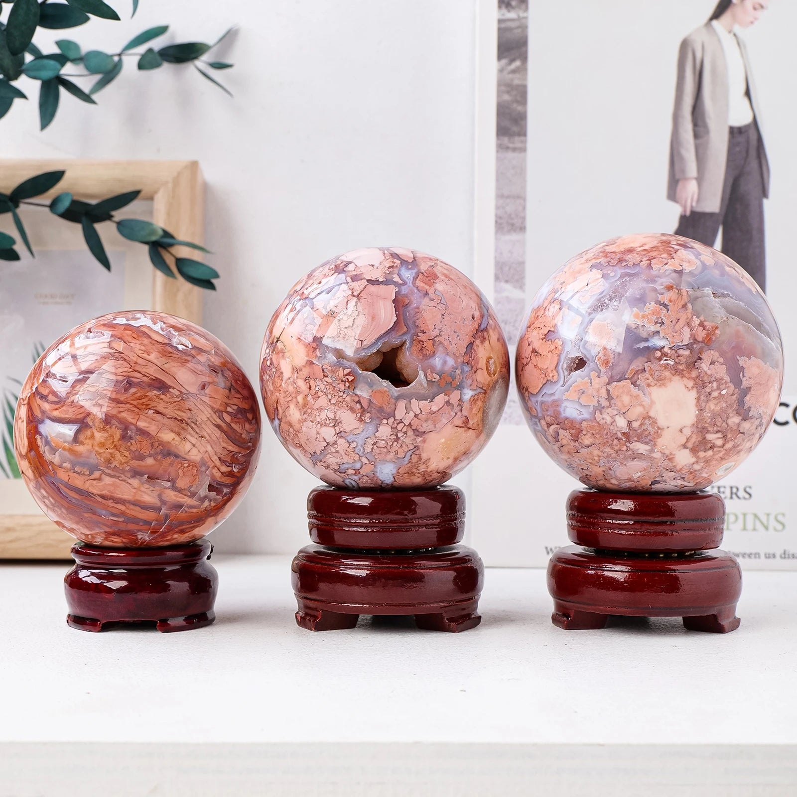 1PC Natural Crystal Pink Agate Crystal Ball Healing Magic Sphere Stone Druze Home Decor Energy Harvesting