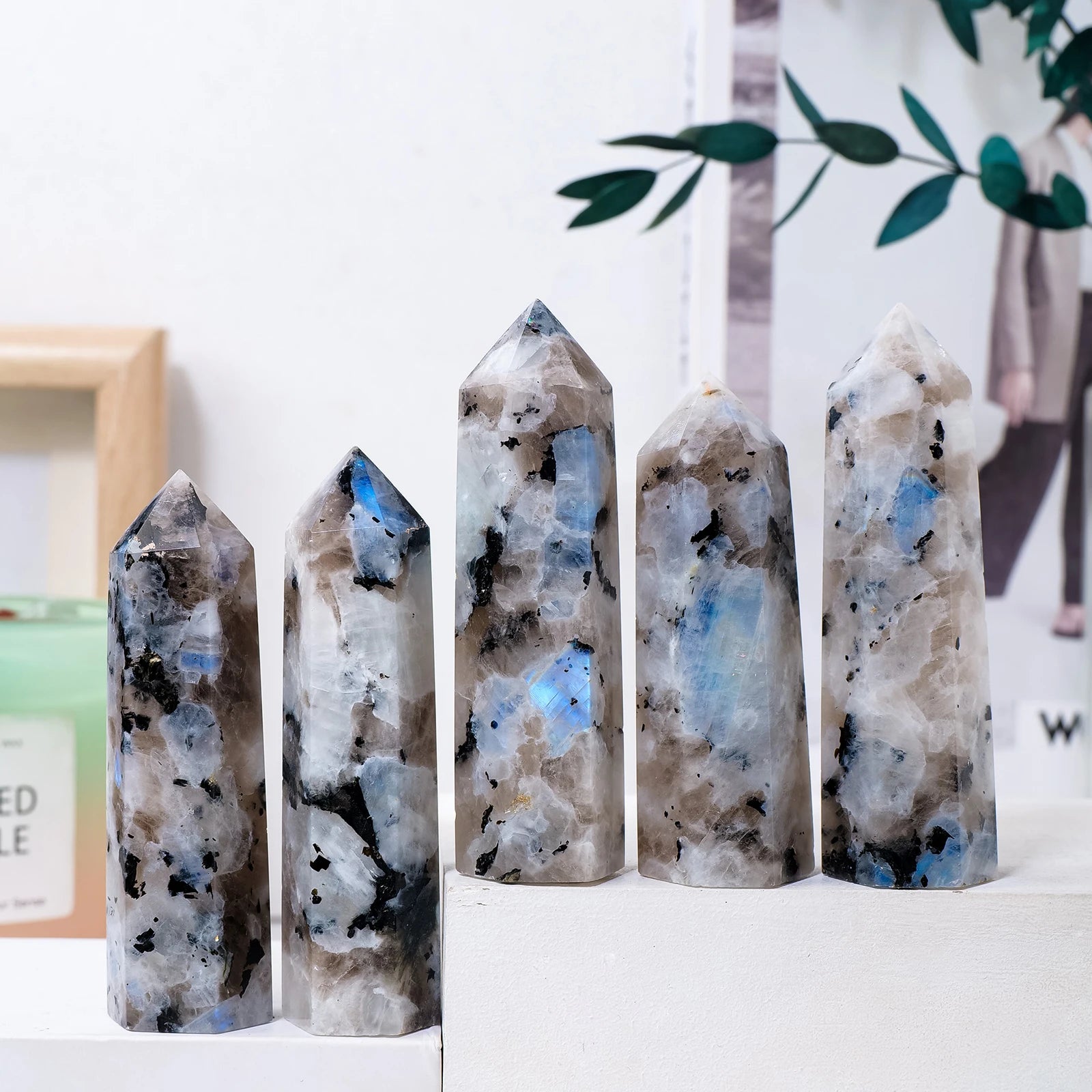 1PC Natural Crystal Rainbow Moonstone Hexagonal Prisms Point Crystal Polishing Desktop Ornament Home Energy Harvesting