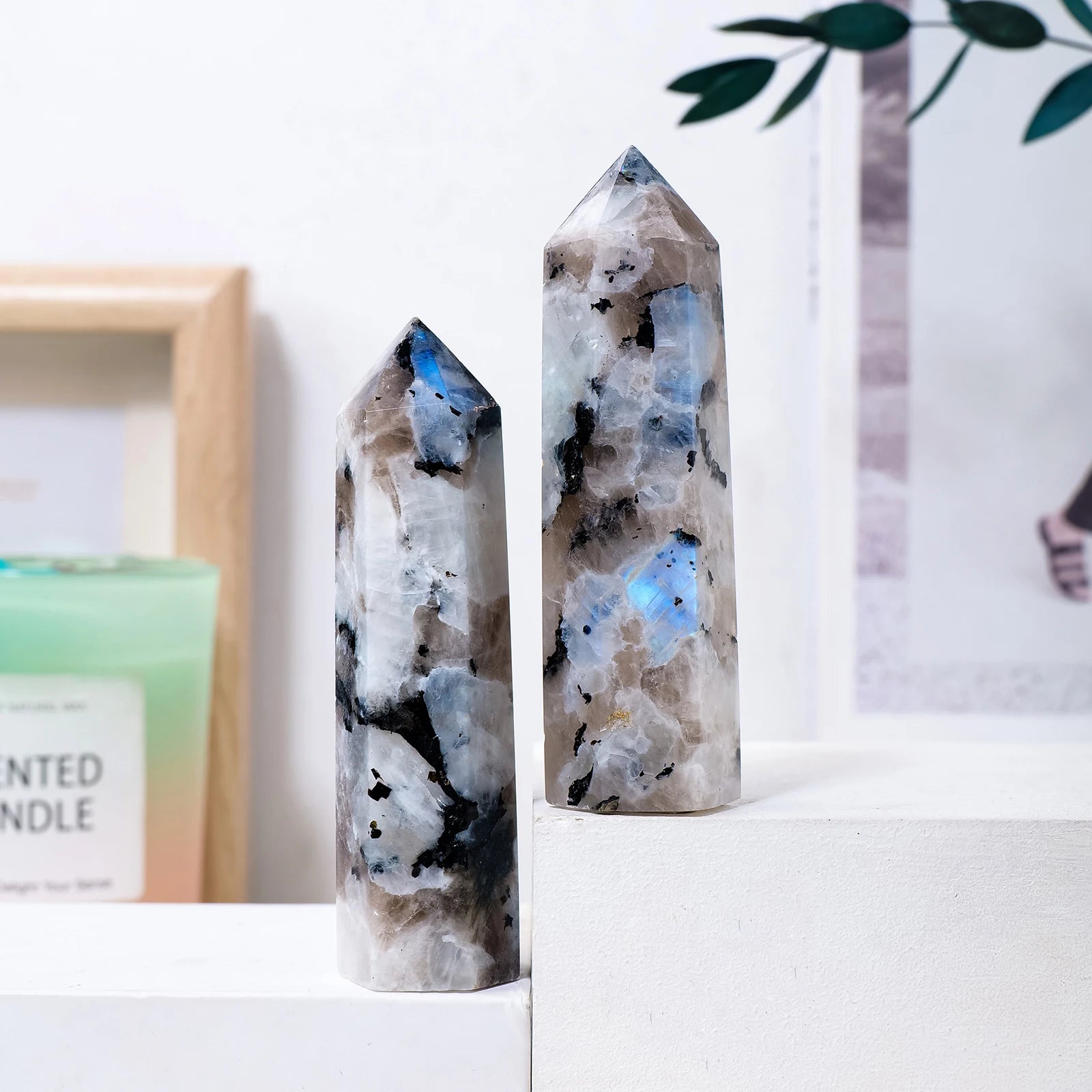 1PC Natural Crystal Rainbow Moonstone Hexagonal Prisms Point Crystal Polishing Desktop Ornament Home Energy Harvesting