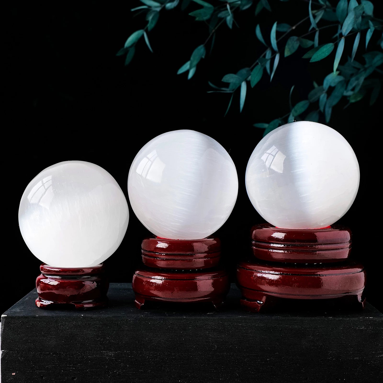 1PC Natural Crystal Sphere Crystals Healing Stones Selenite Quartz Ball Home Decoration Office Divination Energy