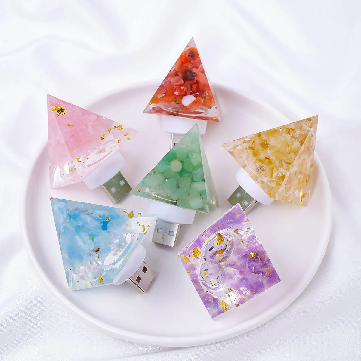 1PC Natural Crystal Stone Pyramid Statue Reiki Stone Pyramid Figurine Amulet Fengshui Sculpture for Home Office Decoration