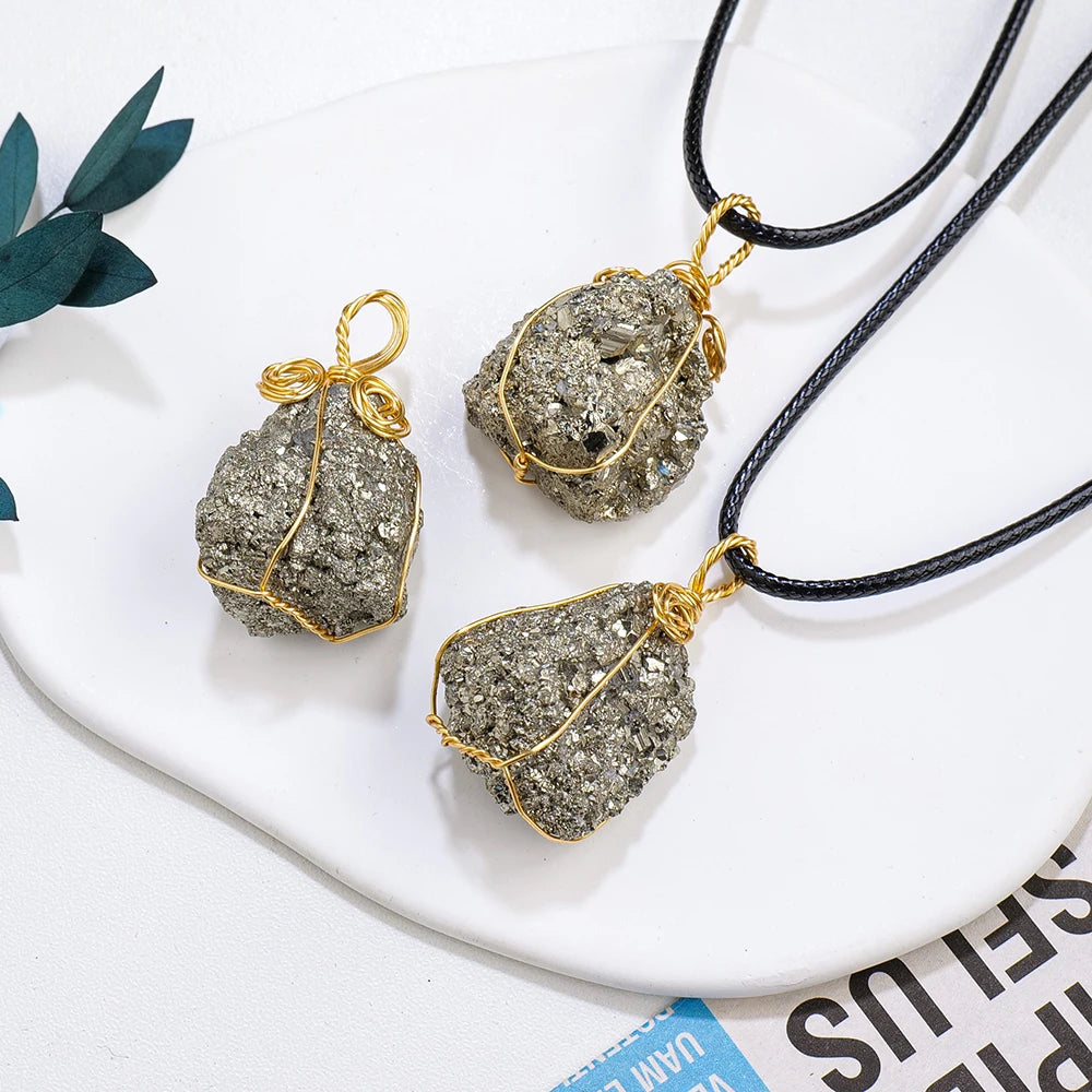 1PC Natural Crystal Stones Chalcopyrite Cluster Raw Stone Pendant Mineral Crystal Ore Teaching Specimens Pyrite Altarpiece