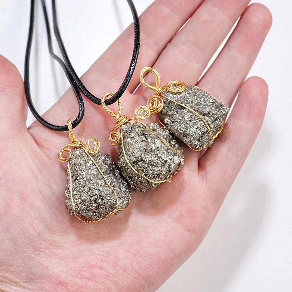 1PC Natural Crystal Stones Chalcopyrite Cluster Raw Stone Pendant Mineral Crystal Ore Teaching Specimens Pyrite Altarpiece