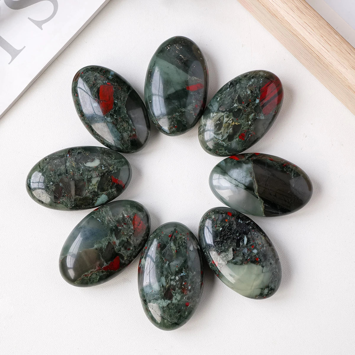 1PC Natural Crystals Gems Africa Blood Palm Stone Healing Worry Stone Witchcraft Supplies Meditation Spiritual Decor