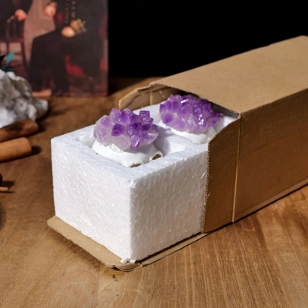 1PC Natural Crystals Healing Stones Amethyst Tooth Flower Skull Hand Crystal Feng Shui Ornament Home Decoration  Halloween Gift