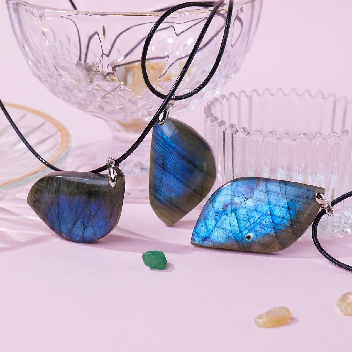 1PC Natural Gemstone Flowing Blue Light Labradorite Crystal Pendant Leaf Shape Necklace jewelry Gifts