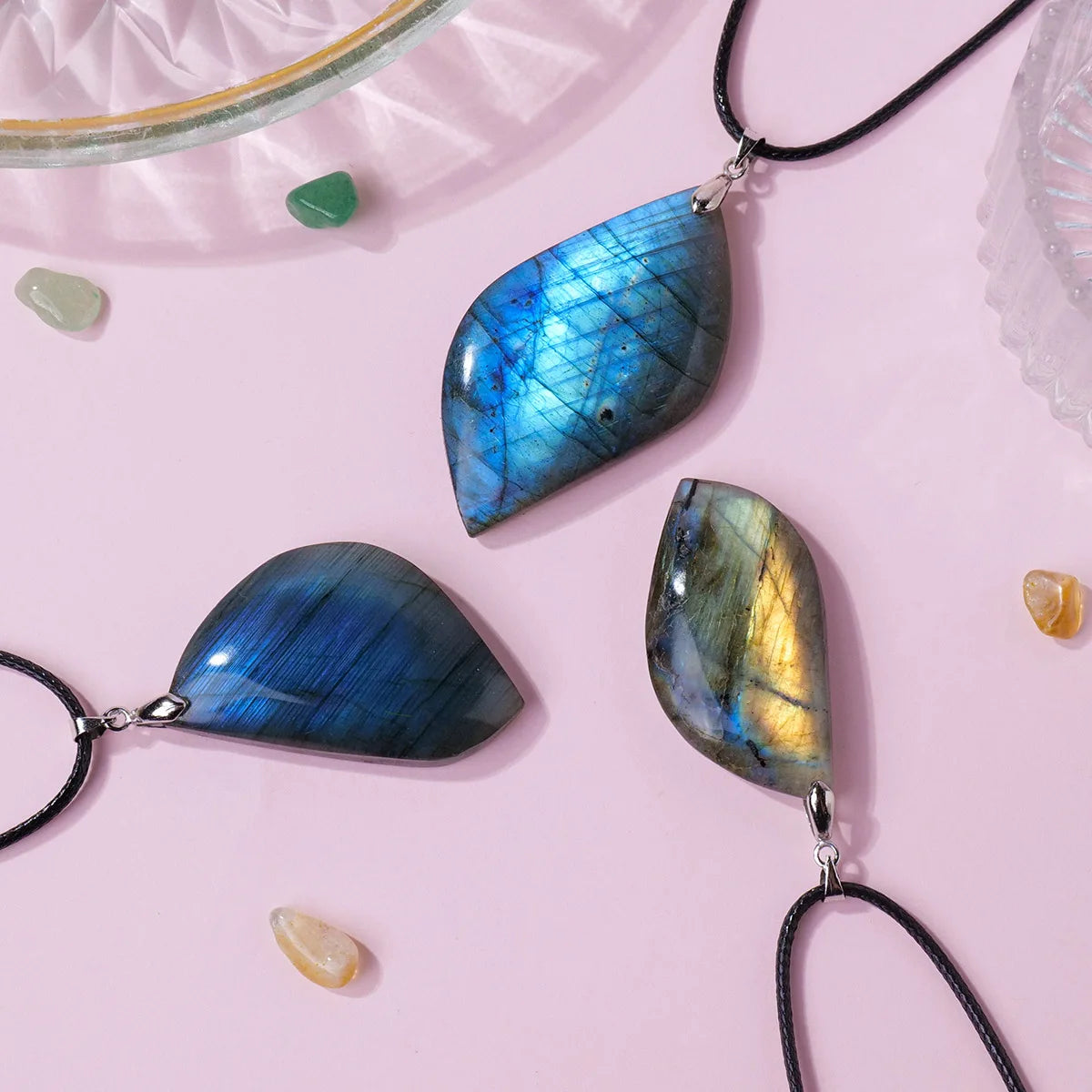 1PC Natural Gemstone Flowing Blue Light Labradorite Crystal Pendant Leaf Shape Necklace jewelry Gifts