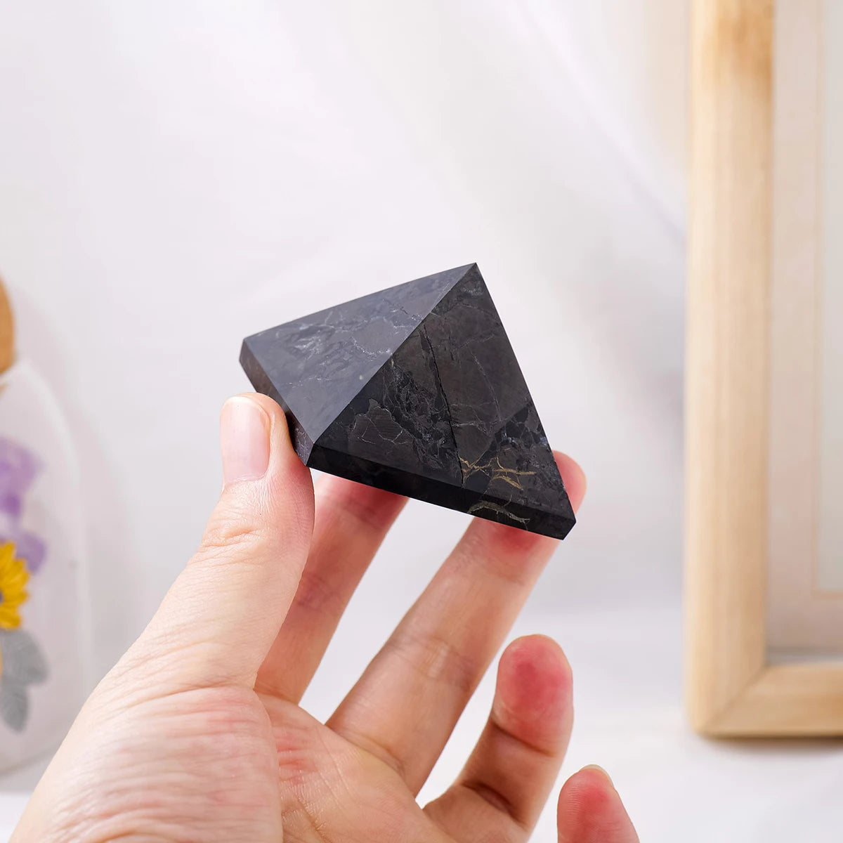 1PC Natural Stones Shungite Crystal Pyramid Quartz Healing Stone Chakra Reiki Crystal Home Decor Crafts