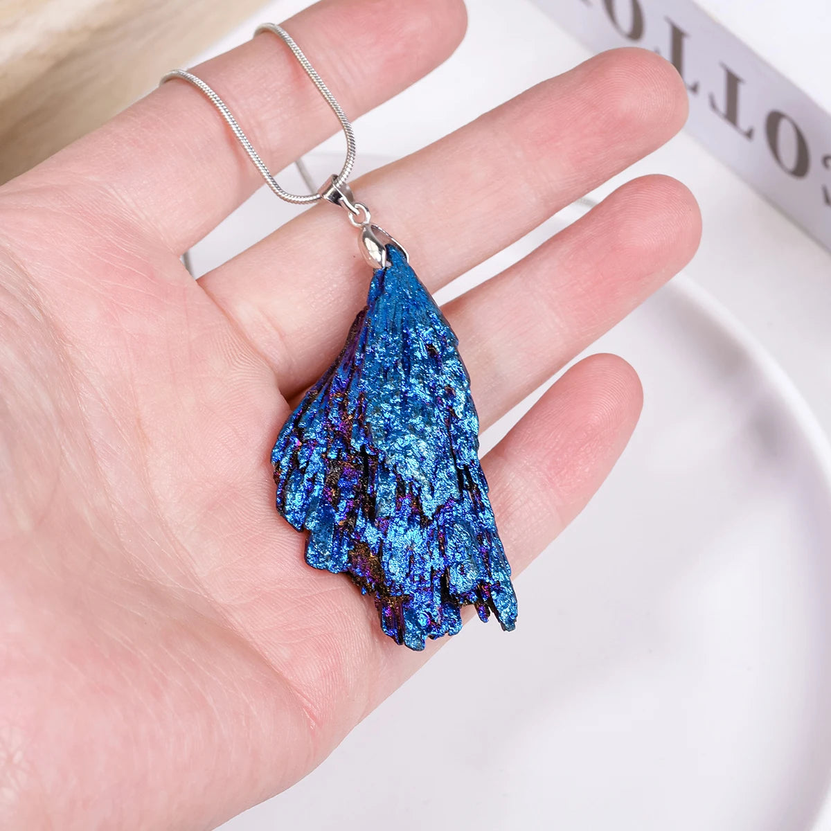 1PC Natural Stones Tourmaline Aura Blue Flame Irregular Feather Shape Healing Crystal Pendant Necklace for Women