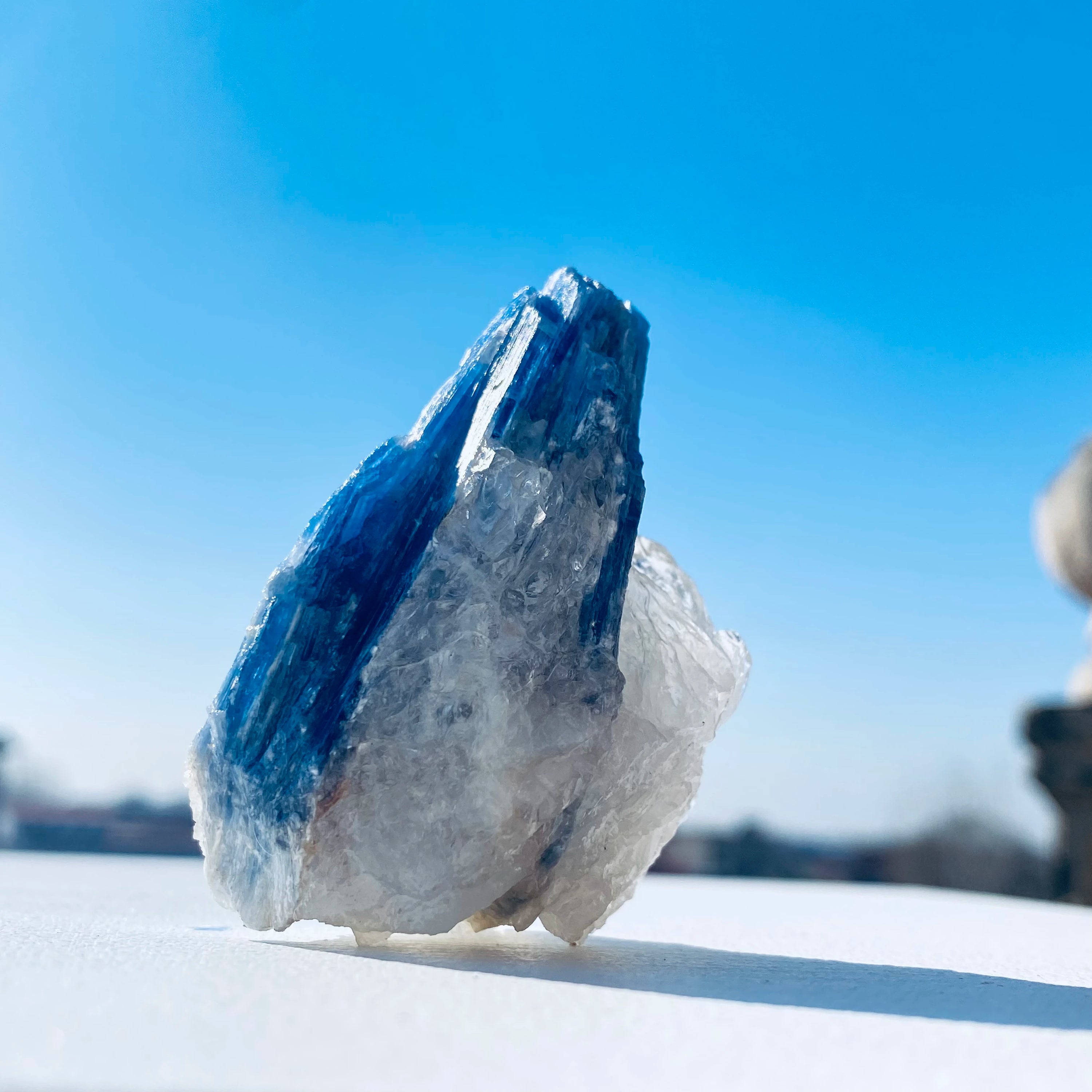 1kg/bag Natural Crystal Stone Mineral Specimen Kyanite Irregular Shaped Stones Wholesale Raw Blue Calcite Gemston Chip For Reiki