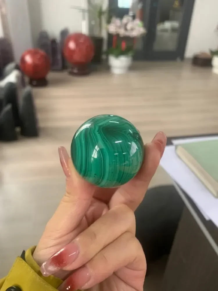 1pc High Quality Natural Malachite Sphere Energy Magic Crystal Sphere Aura Divination Quartz Feng Shui Decoration