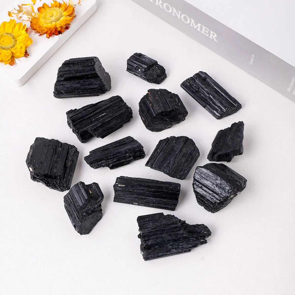 1pc Natural Black Tourmaline Jet Stones Raw Ore Irregular Crystals Divination Mineral Specimen Eliminate Magnetism