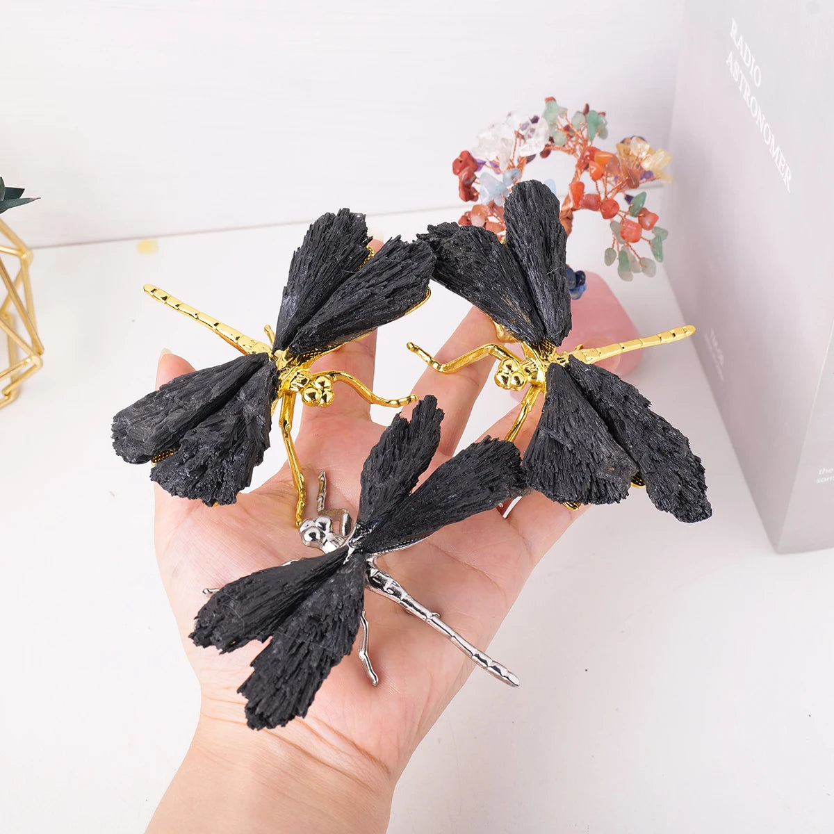 1pc Natural Crystal Stone Black Tourmaline Flame Feather DIY Dragonfly Animal Divination Decoration Wholesale Home Decoration