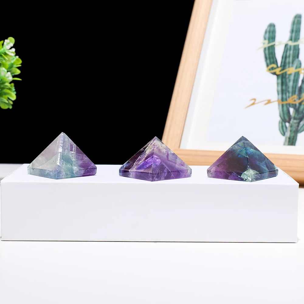 1pc Natural Rainbow Fluorite Pyramid Feather Fluorite Crystal Tower Transmission Energy Quartz Ornament Health Decoration