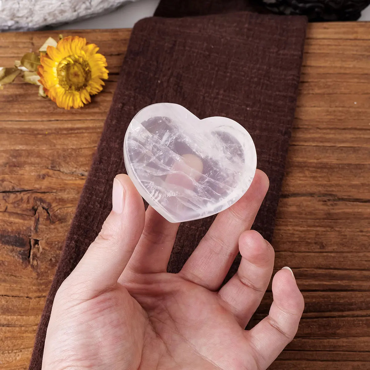 1pc Natural Stones Gem Carving Clear Quartz Plate Heart Crystal Bowl For Divination Reiki Healing Meditation Decoration