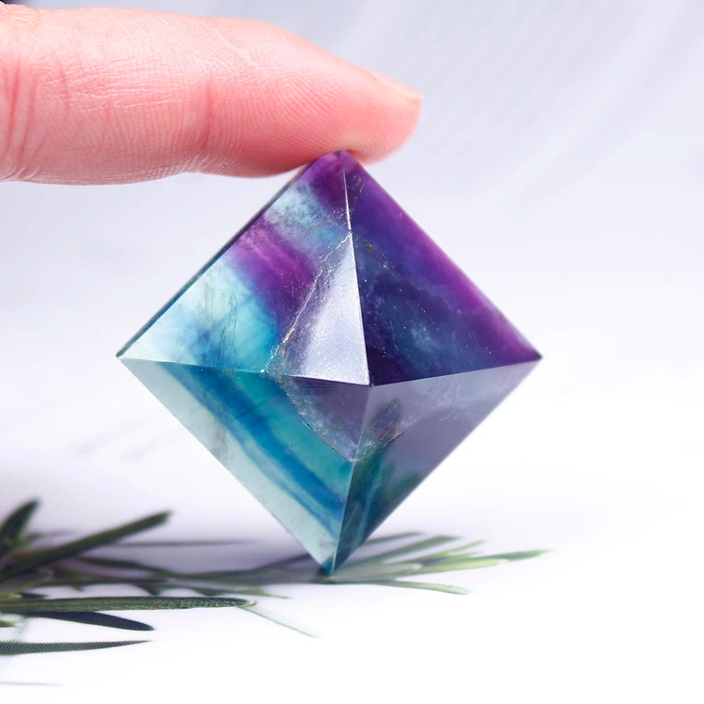 28-32mm Natural Crystal Pyramid Healing Crystal Crafts Rose Quartz Chakra Reiki Crystal Rainbow Fluorite Home Decor Point