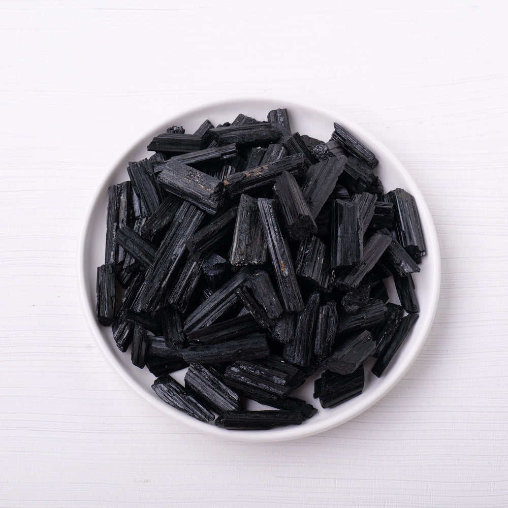 50g/bag Natural Black Tourmaline Jet Stones Raw Ore Irregular Crystals Mineral Specimen Eliminate Magnetism