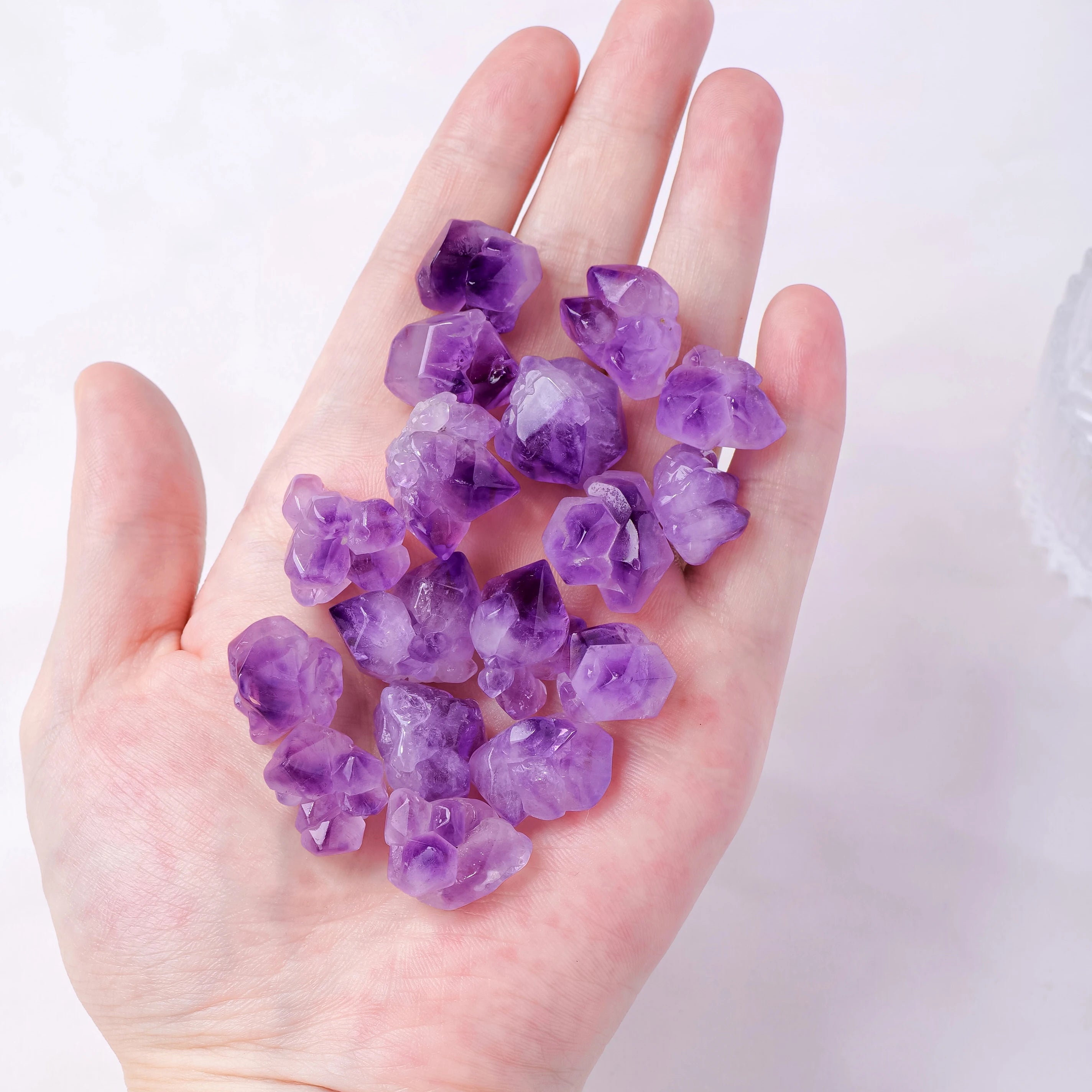 50g/bag Natural Purple Quartz Crystal Stones Amethyst Flowers Irregular Rough Stones Raw Crystal Rock for Wicca