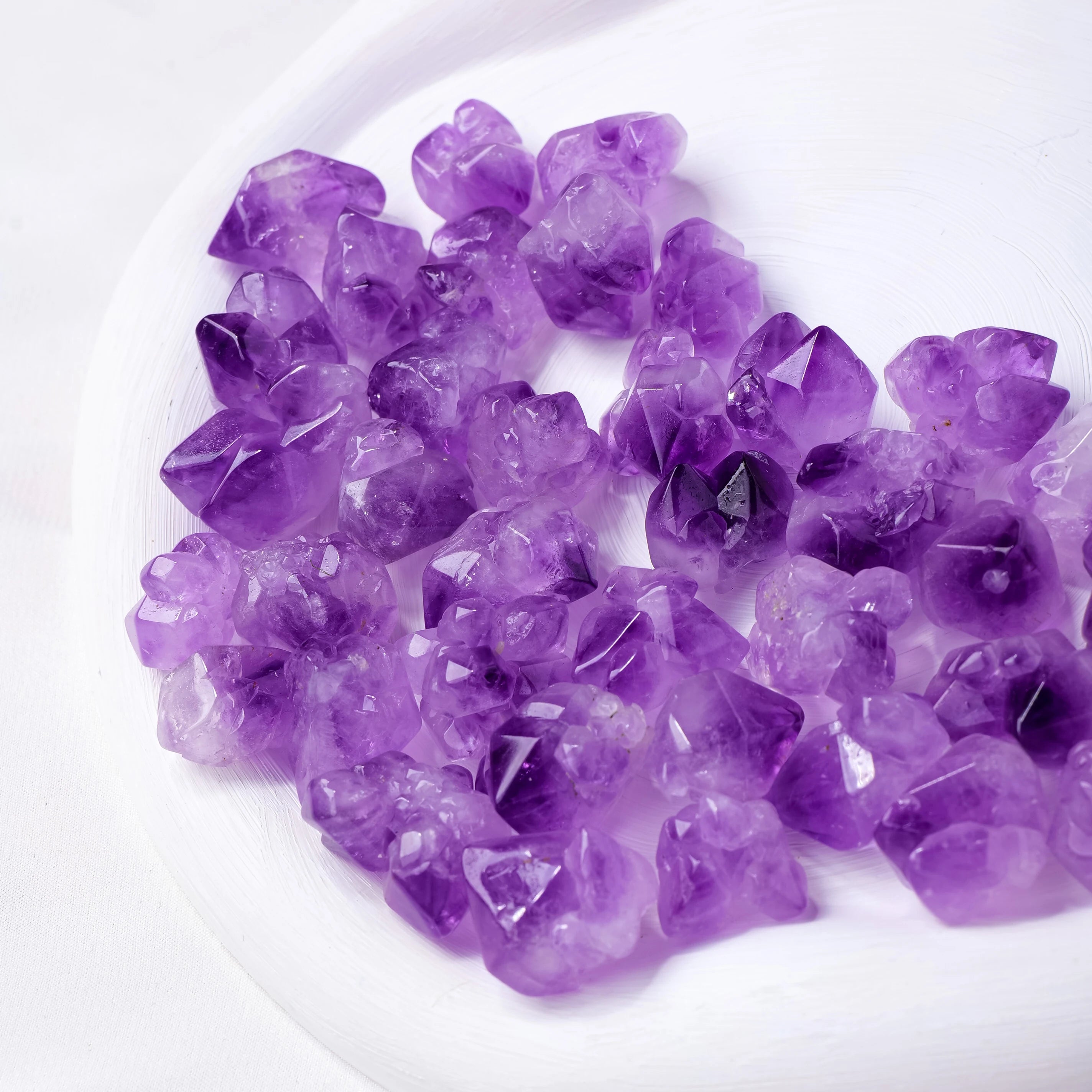 50g/bag Natural Purple Quartz Crystal Stones Amethyst Flowers Irregular Rough Stones Raw Crystal Rock for Wicca