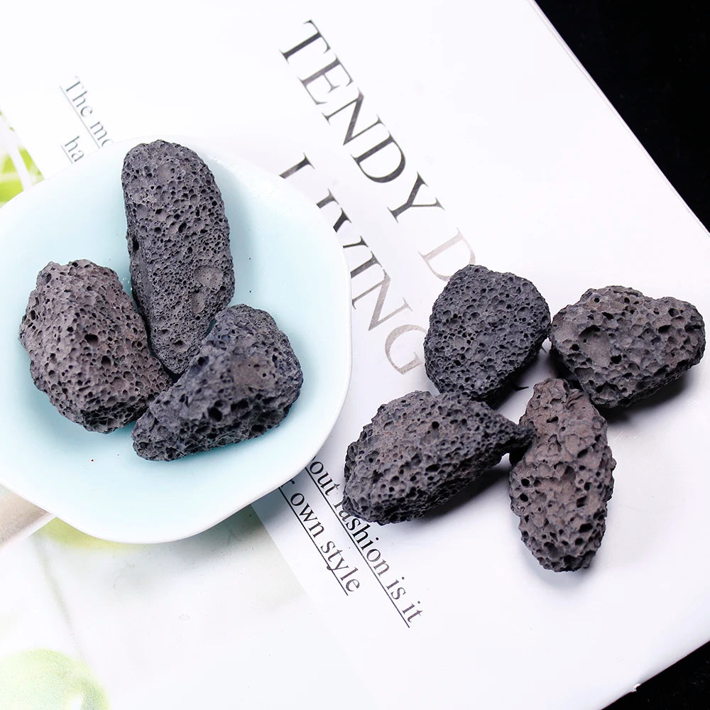 50g/bag Natural Volcanic Rock Original Stone Aromatherapy Essential Oil Diffuser Stones Irregular Energy Stone for Charms Women