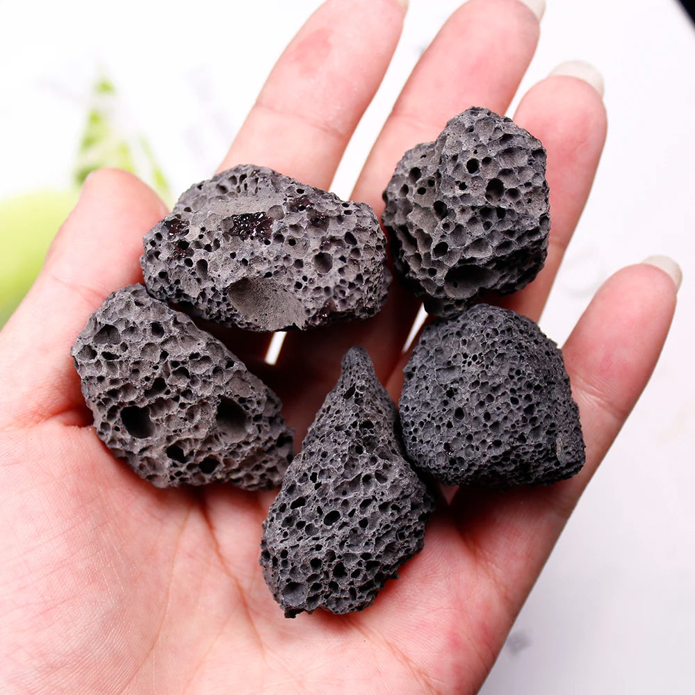 50g/bag Natural Volcanic Rock Original Stone Aromatherapy Essential Oil Diffuser Stones Irregular Energy Stone for Charms Women