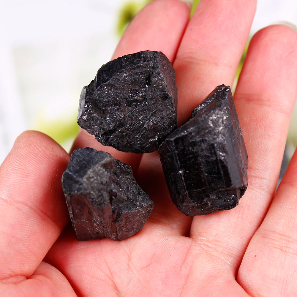 50g/bag （2-3pcs）Natural black tourmaline gravel jet stone Retro Raw Gem stone Ore Radiation Protection Stone Craft