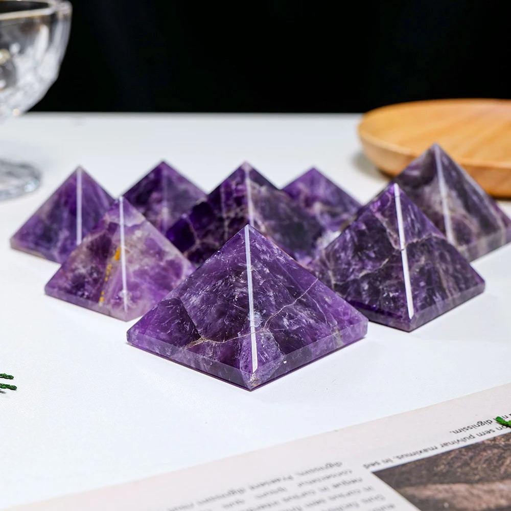 Natural Gemstones Rockcloud Healing Crystal Dream Amethyst Pyramid Metaphysical Stone Figurine For Yoga Mediation