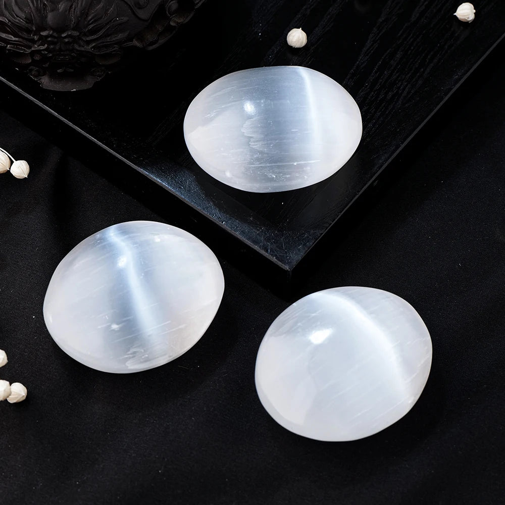 Natural White Selenite Crystal Palm Worry Stone Healing Crystals Mineral Palm Gemstone Hand Massage Tools