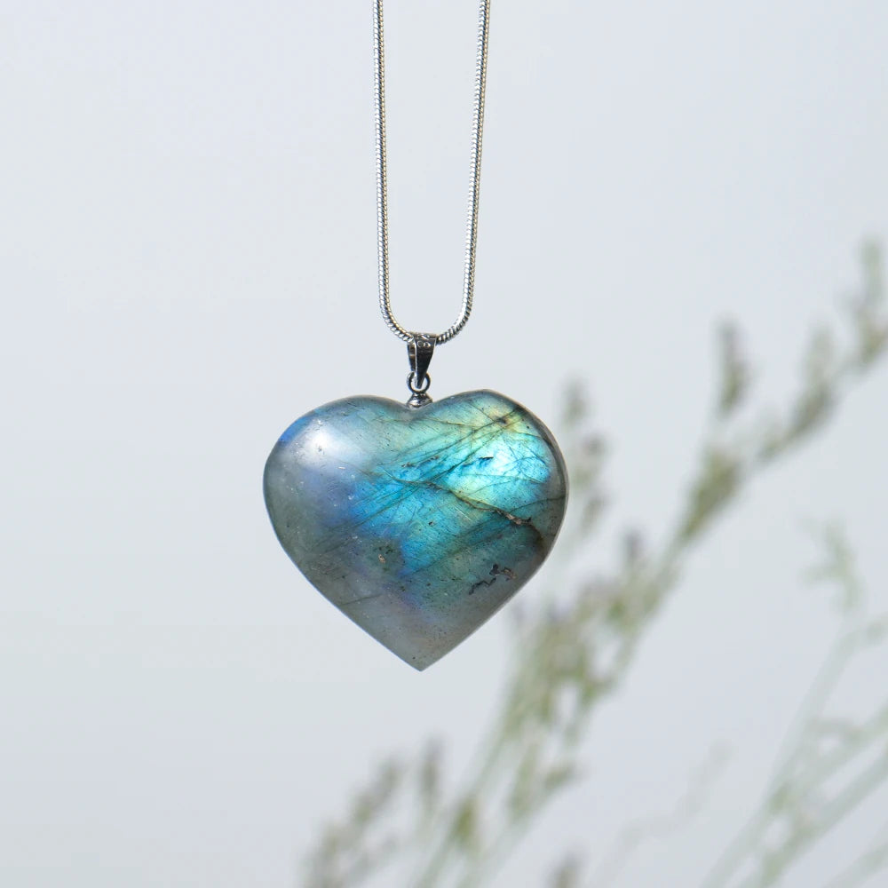 Natural crystal Labradorite Heart Shaped  Rough Polished Pendant Flowing light necklace Crafts Stone Hanging Ornament