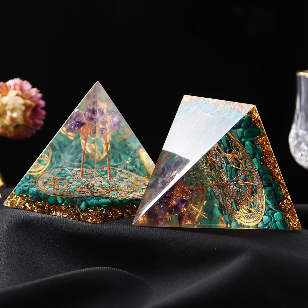 Natural crystal energy symbol Chakra Healing Stone pyramid ornament magic point Proportion energy crystal gem