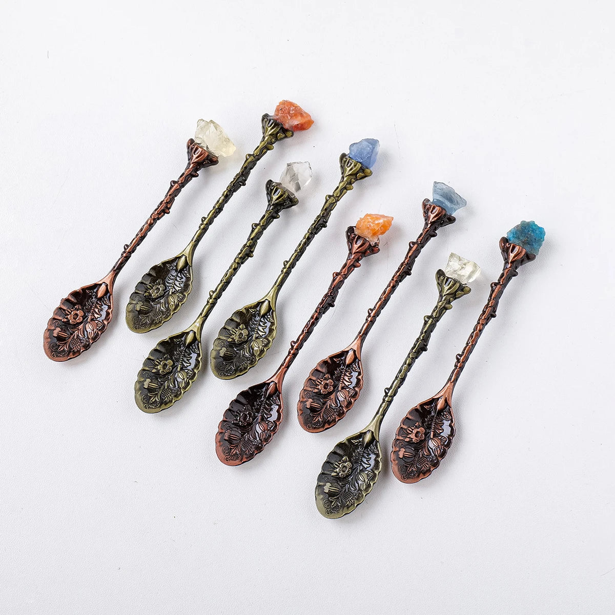 Random color 5pcs Natural Crystal Raw Gemstone Mini Spoon Healing Crystal Coffee Spoon Dessert Tea Flatware Home Decor