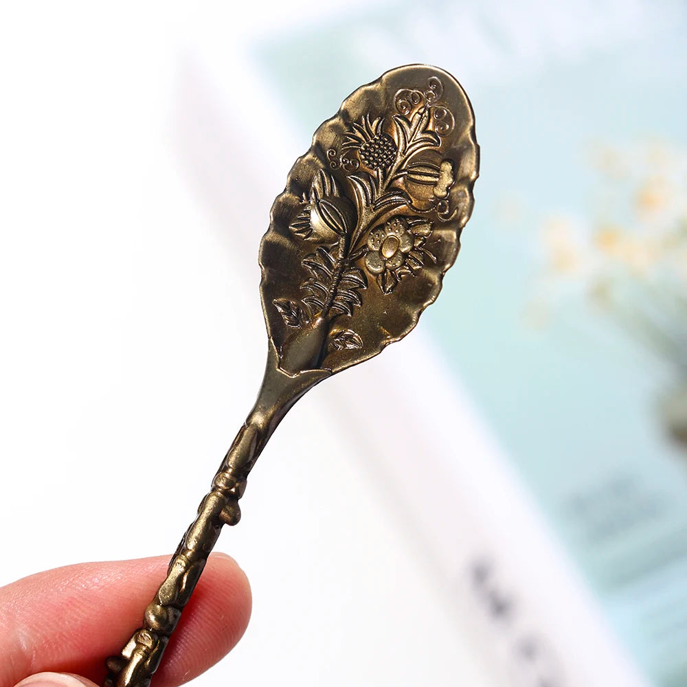 Buyde 1pc Carved Coffee Teaspoon Natural Crystal Heart-shaped Energy Spoon Healthy Quartz Decoration