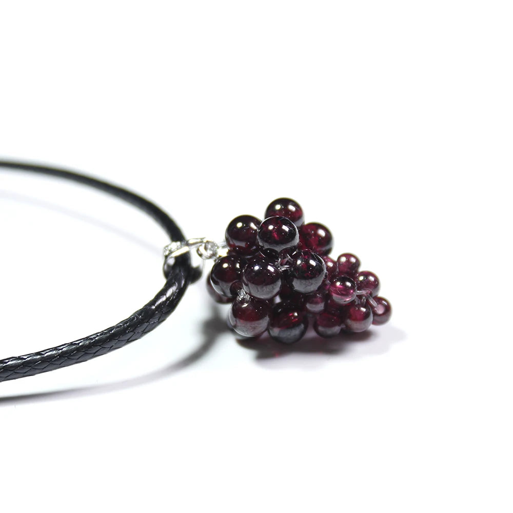 Buyde 1pc Natural crystal Wine-red garnet Pendant Small Grape Necklace ornaments+free Shipping