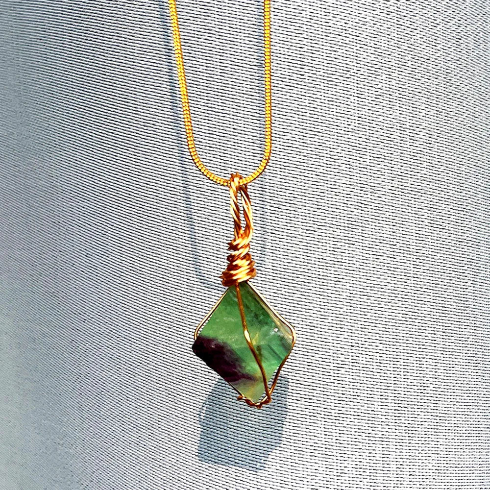 1pc Natural Healing Stone Green Fluorite Octahedral Pendant Handmade Gold Winding Necklace Energy Crystal Jewelry