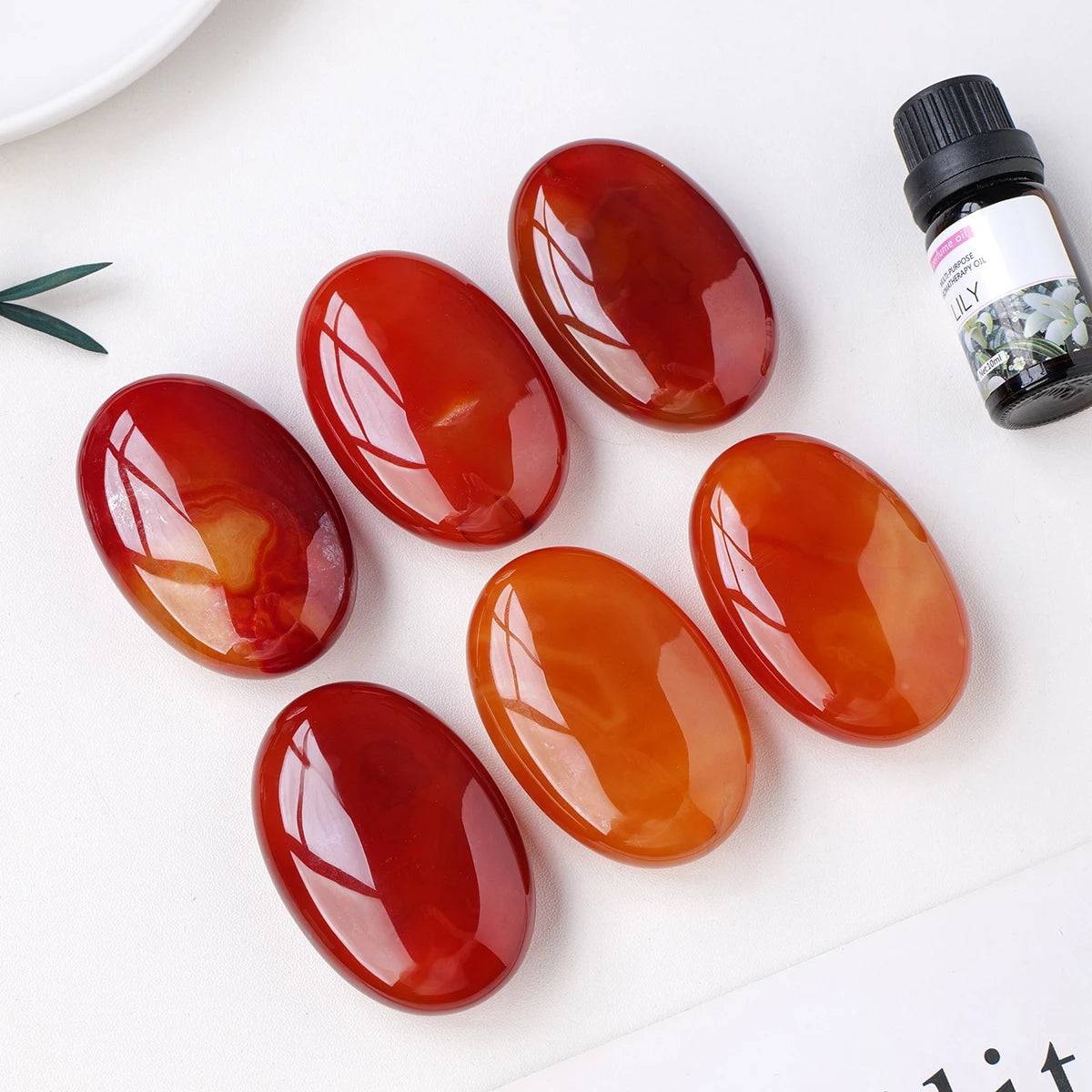 1PC Natural Crystal Red Agate Polished Crystal Palm Play Fingertip Toy Carnelian Spiritual Meditation Healing Stone