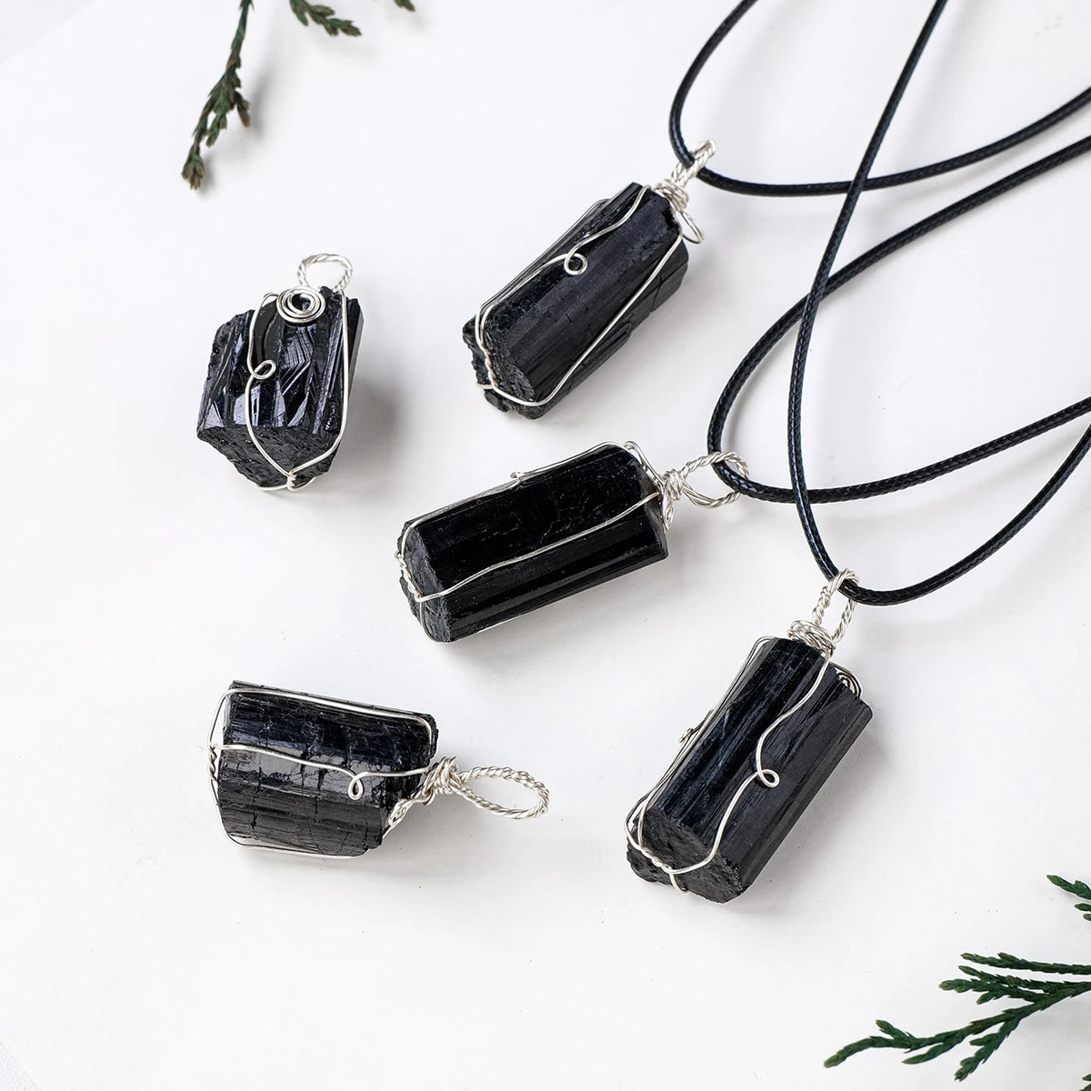 1PC Natural Black Tourmaline Crystal Pendant Raw Stone Mineral Specimen Net Pendant For Woman Gifts