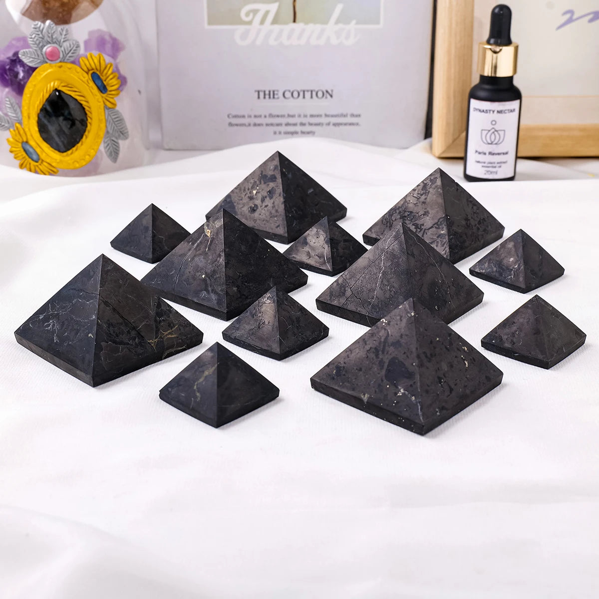 1PC Natural Stones Shungite Crystal Pyramid Quartz Healing Stone Chakra Reiki Crystal Home Decor Crafts