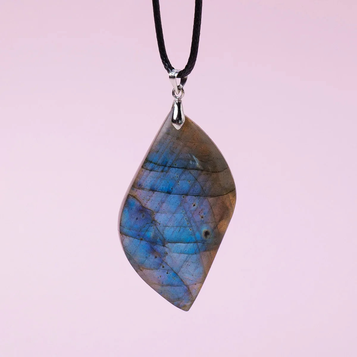 1PC Natural Gemstone Flowing Blue Light Labradorite Crystal Pendant Leaf Shape Necklace jewelry Gifts