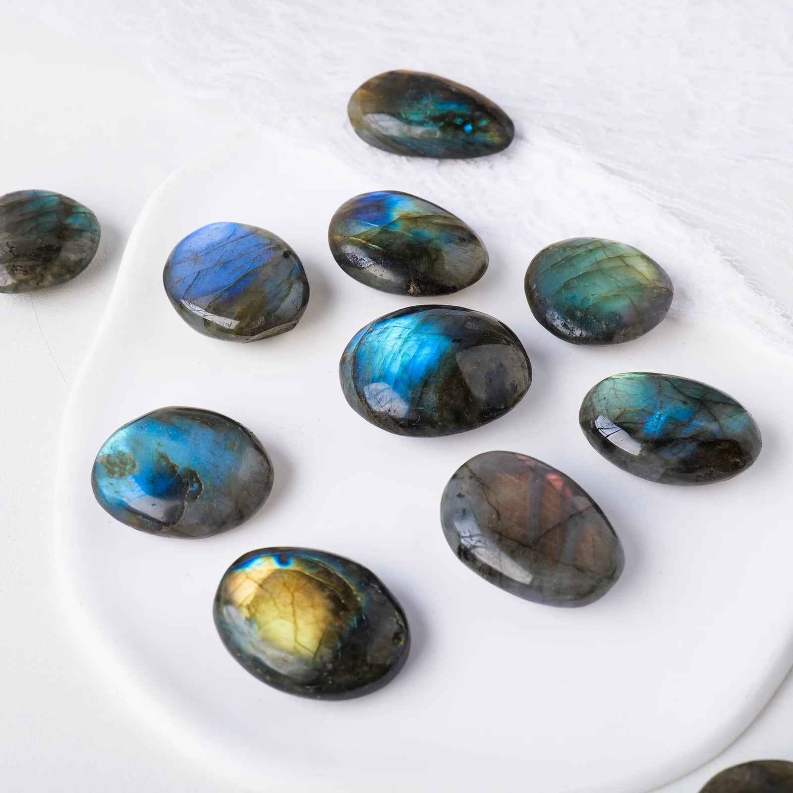 1PC Natural Crystal Raw Stone Labradorite Blue Moonlight Stone Palm Stone Ore Specimen Garden Fish Tank Decorative Stone