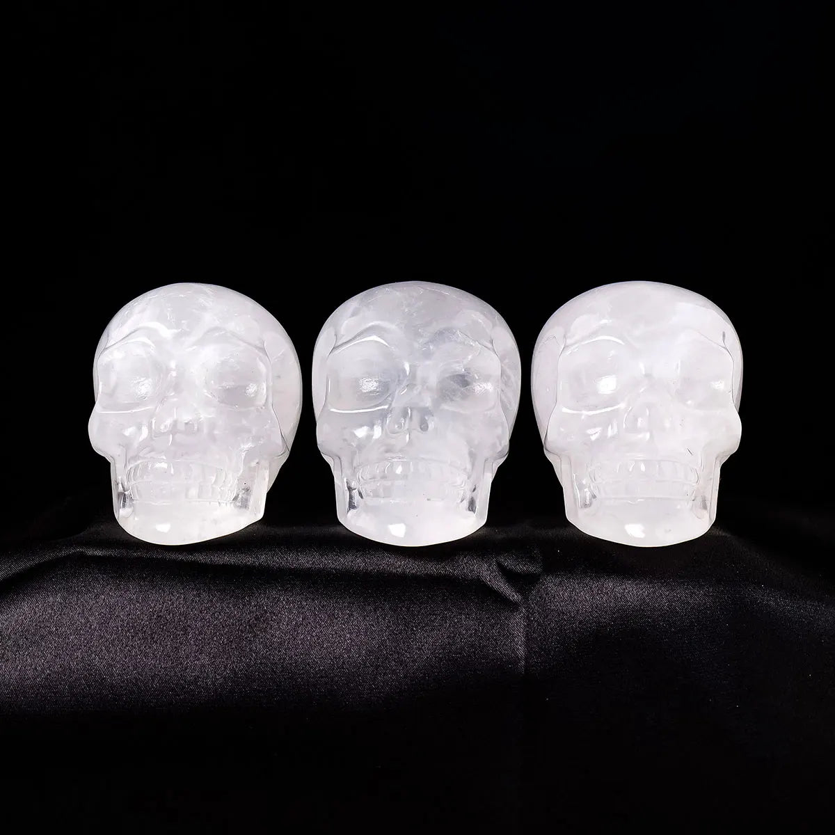 1PC Natural Crystals Healing Stones Clear Quartz Skull Hand Crystal Feng Shui Divination Ornament Home Decoration