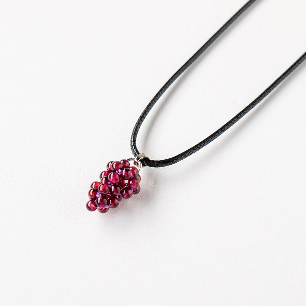 Buyde 1pc Natural crystal Wine-red garnet Pendant Small Grape Necklace ornaments+free Shipping